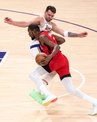 近在咫尺！火箭距西部第二仅差2个胜场 湖人差2.5个！