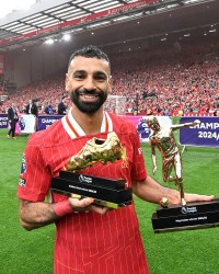 开云体育官网-萨拉赫本赛季联赛29球18助平英超参与进球纪录，获金靴+助攻王+英超最佳