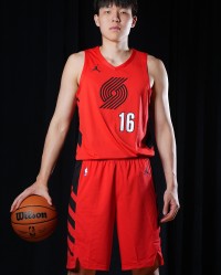 杨瀚森：前3场最满意的点就是没挨骂 不满意的是开了0.5倍速