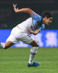 【中超】蒂亚戈卡尔多纳破门 广州城2比0胜沧州雄狮