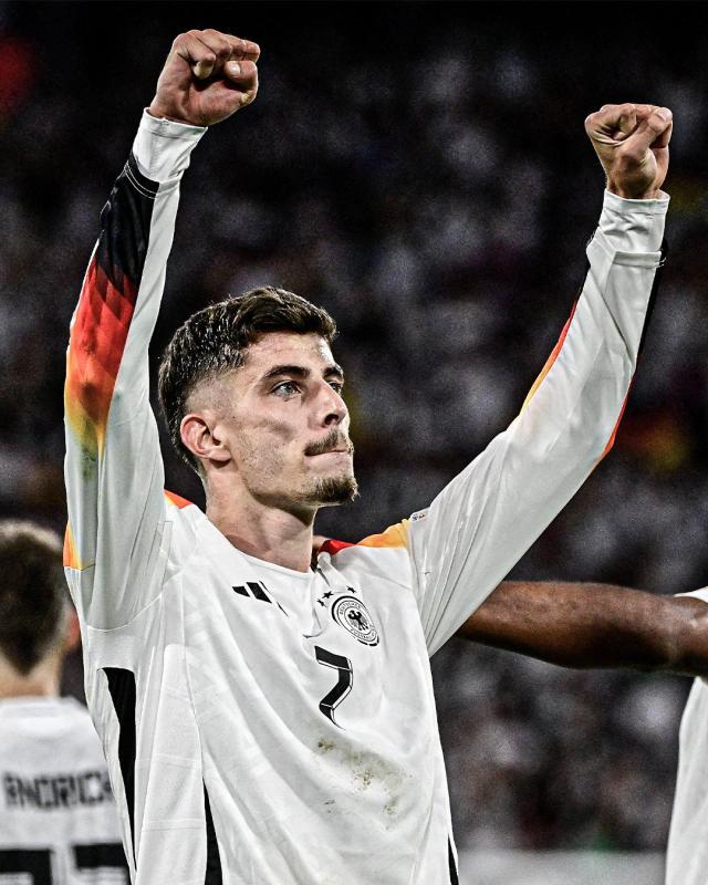 1719699464756056400.jpg GRRW5eta4AAi0Lf.jpg